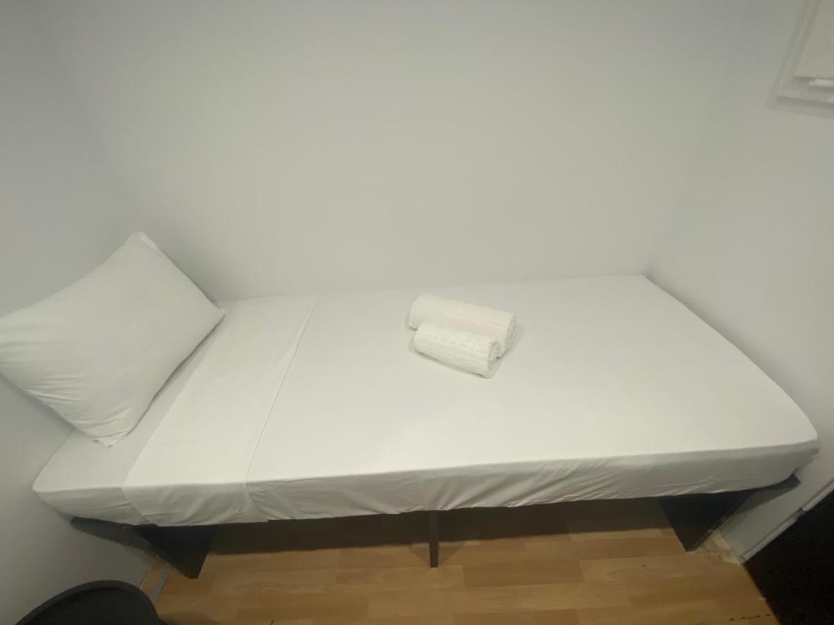 Le.Chris Central Dorms 호텔 레팀노 외부 사진