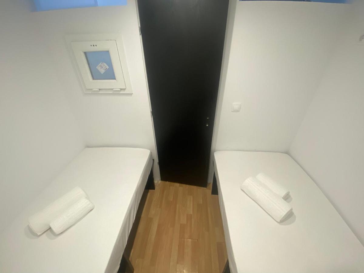 Le.Chris Central Dorms 호텔 레팀노 외부 사진