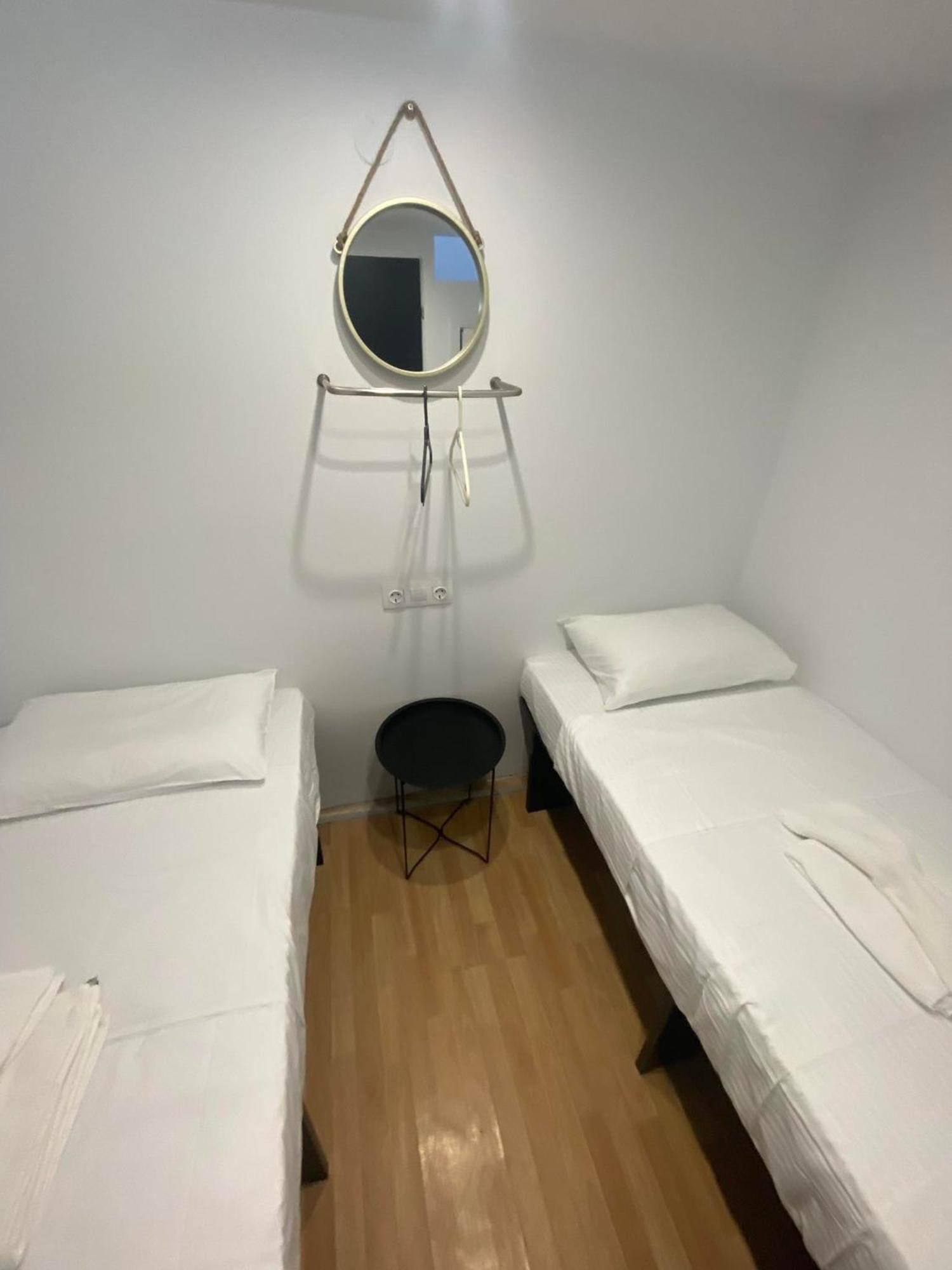 Le.Chris Central Dorms 호텔 레팀노 외부 사진
