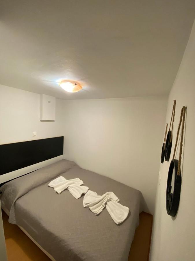 Le.Chris Central Dorms 호텔 레팀노 외부 사진